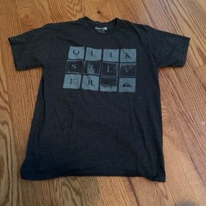 Quicksilver shirt size medium
